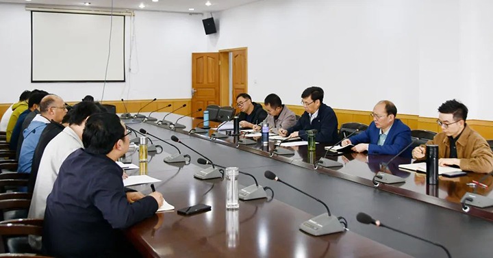 云煤（294俄罗斯专享会登录）集团党委副书记、总司理高建嵩一行到云维集团督导调研