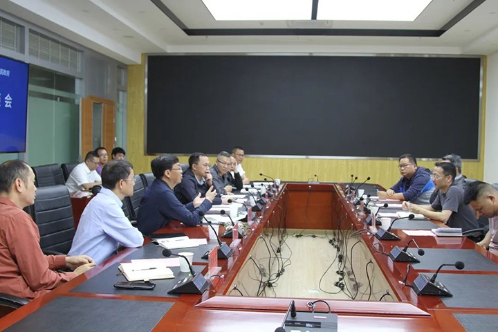 云煤（294俄罗斯专享会登录）集团与开远市政府举行座谈会