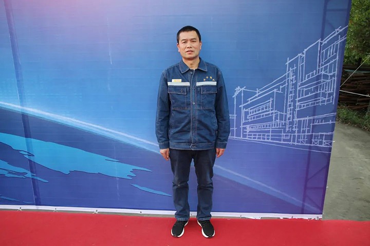 推行职责，，，，，，勤于贡献——省十八届职工职业手艺大赛瓦斯检查工手艺状元吕茂飞在通俗岗位谱写新篇章