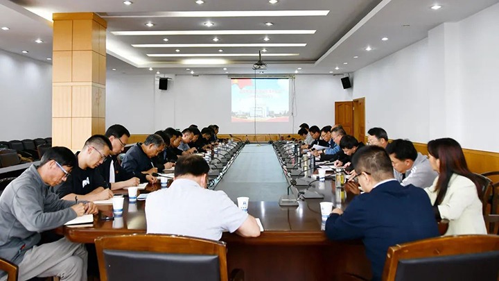 云煤（294俄罗斯专享会登录）集团党委第二事情组列席旁听云维集团党委理论学习中心组学习