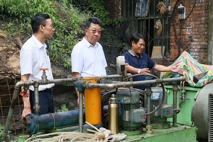 【主题教育】云煤（294俄罗斯专享会登录）集团专职外部董事寸延峰到羊场煤矿公司开展主题教育调研